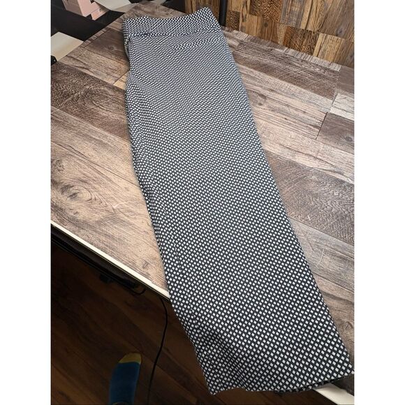 The Limited Ideal Stretch  ankle Pants – Black & White Geometric Print, Size 8 - Picture 1 of 6